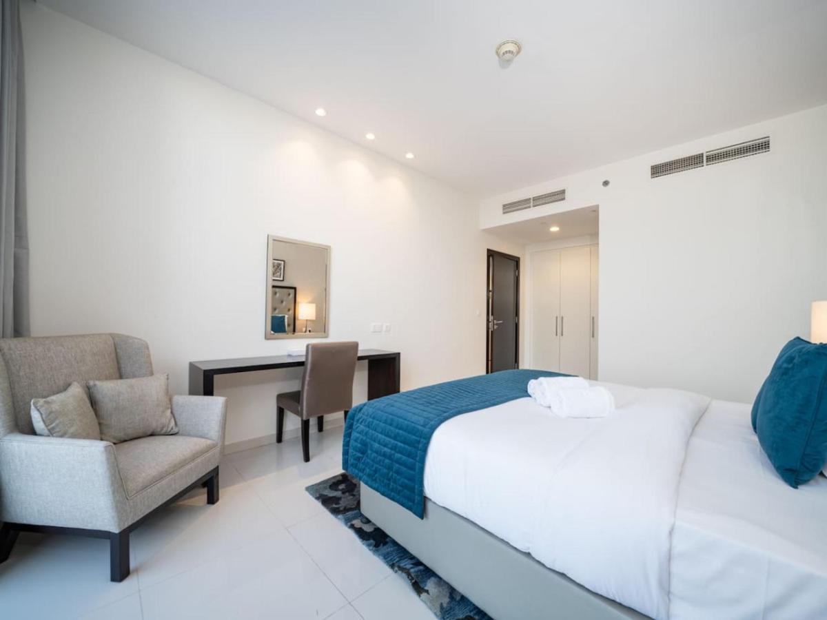 Modern 1-bed Retreat In Celestia, South Apartment