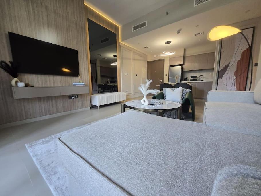 Luxury 1br Burj Khalifa View Walk To Mal *