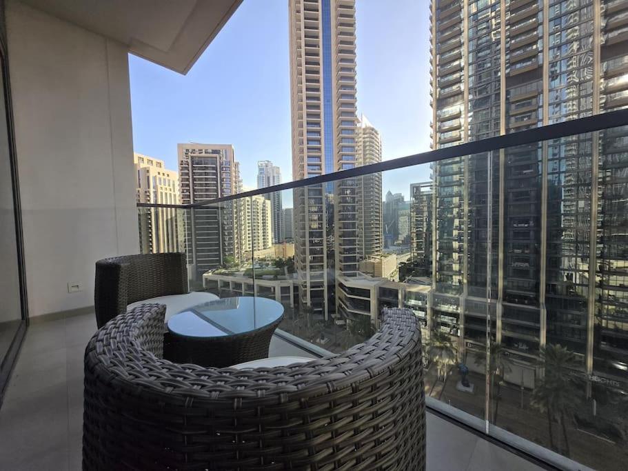 Apartment Luxury 1br Burj Khalifa View Walk To Mal Dubai