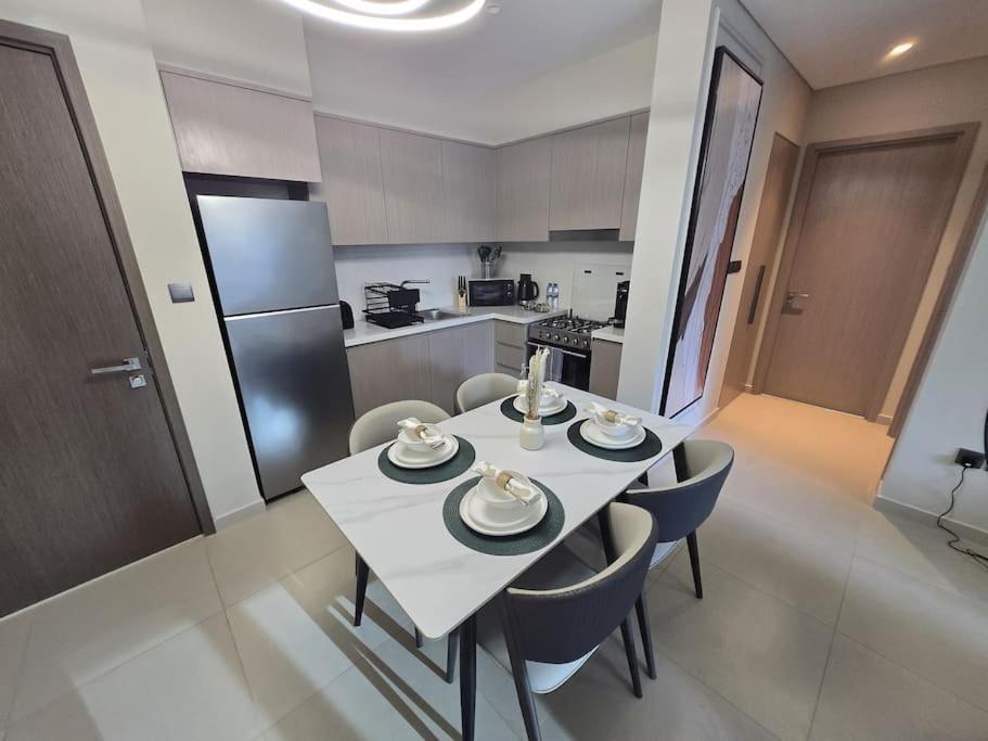 Luxury 1br Burj Khalifa View Walk To Mal Apartment Dubai