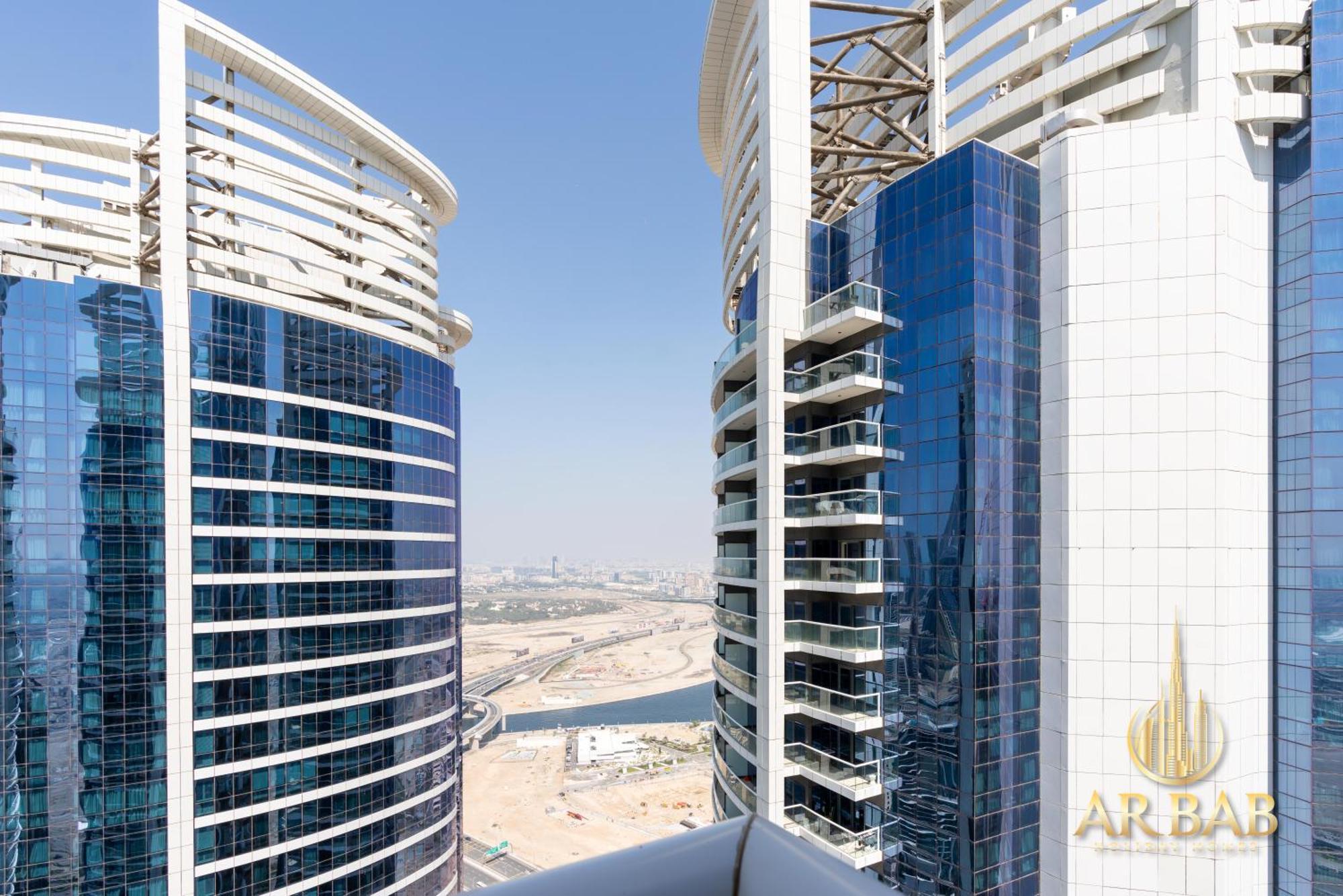 Damac Paramount Apartment *