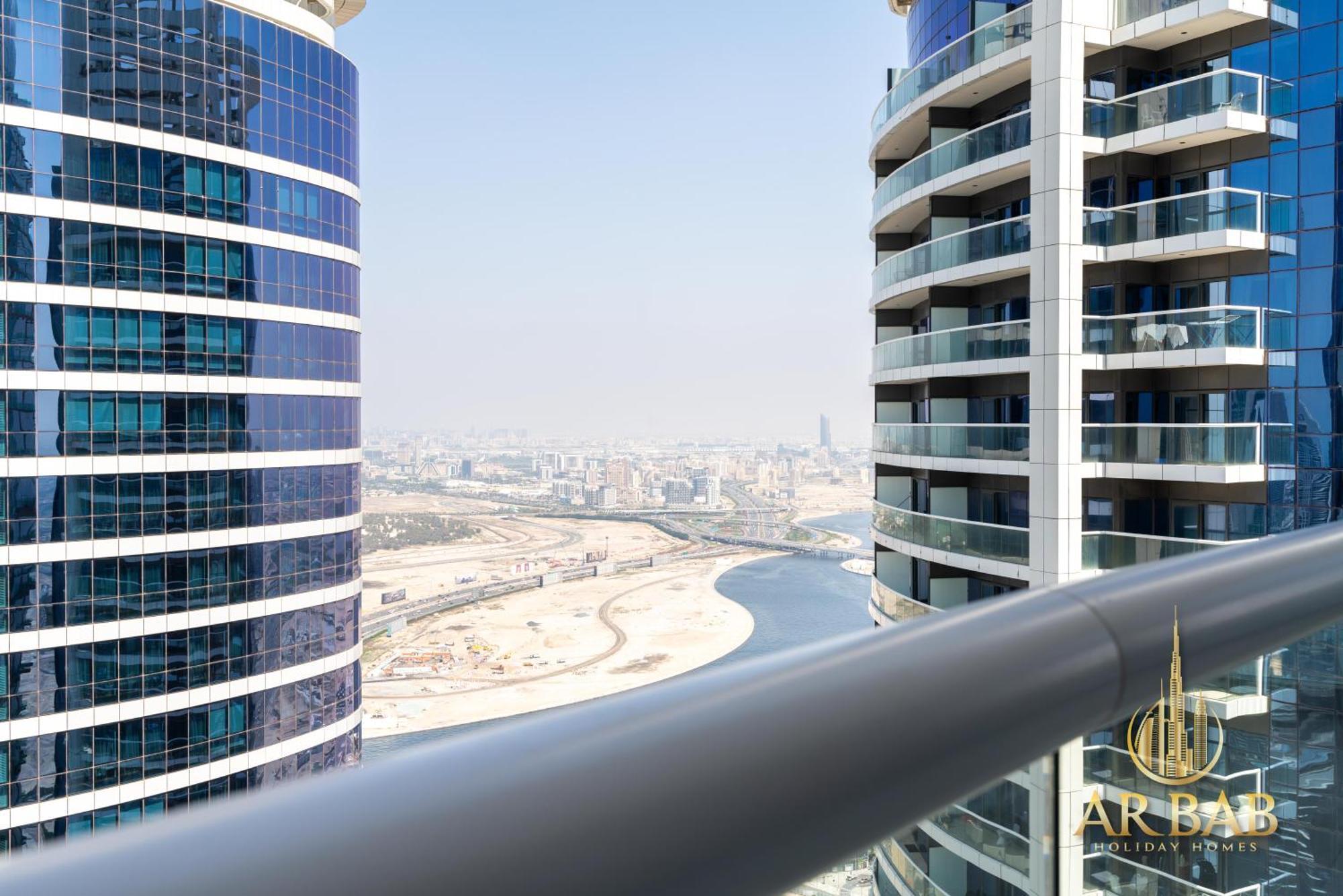 Damac Paramount Apartment