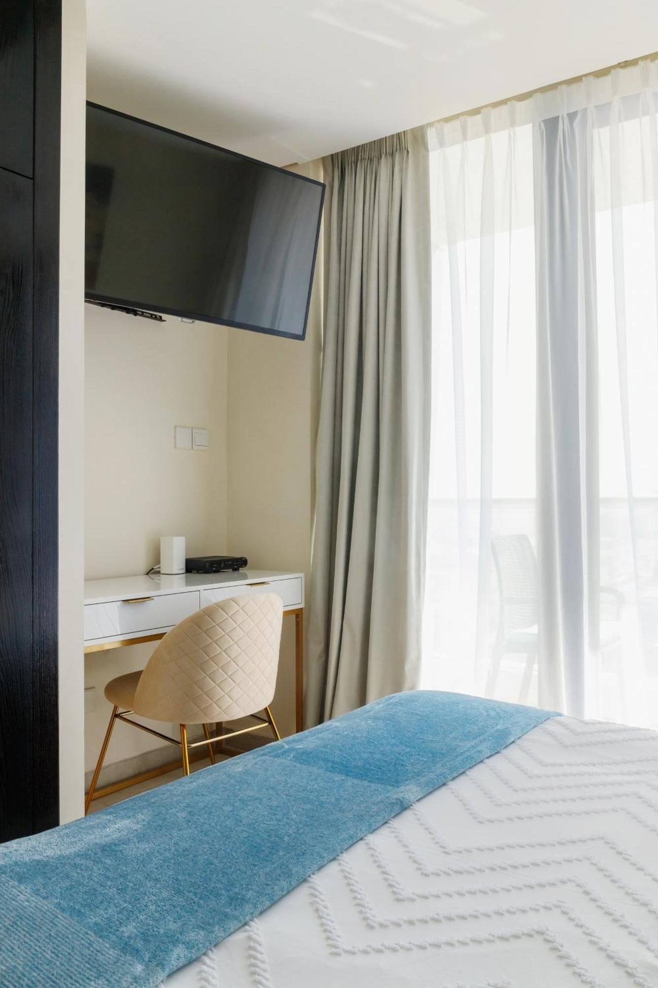 Stylish In Jlt-prime Location, Near Metro & Marina Dubai