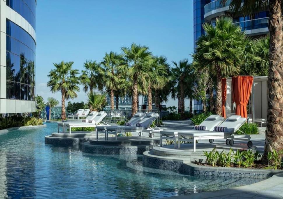 Paramount Flat With Amazing Burj Khalifa View *