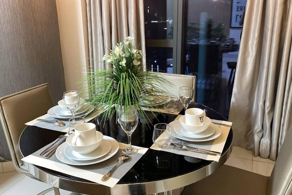 Apartment Paramount Flat With Amazing Burj Khalifa View