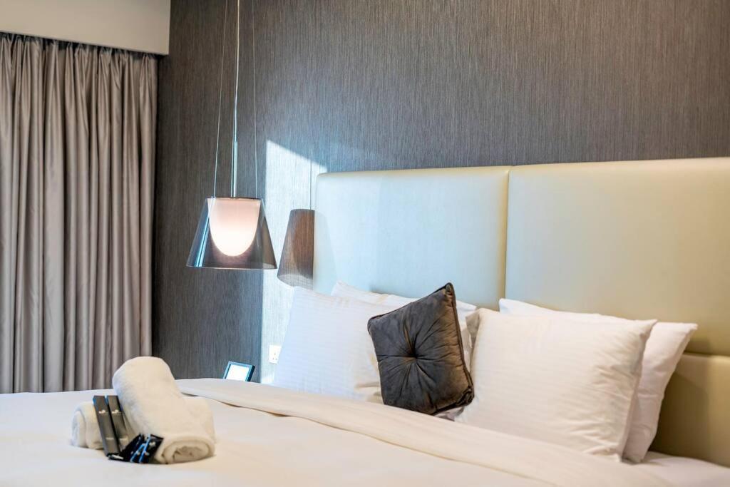 Paramount Flat With Amazing Burj Khalifa View