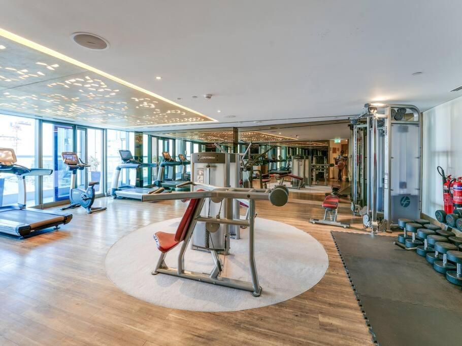 Paramount Flat With Amazing Burj Khalifa View