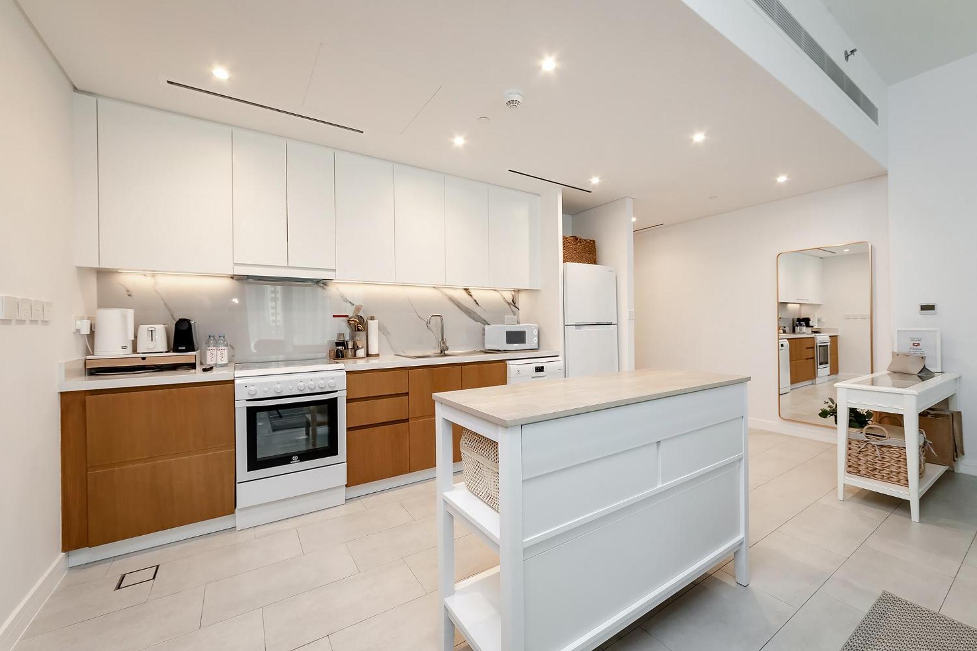 1 Bedroom La Vie Private Jbr Marina Dubai
