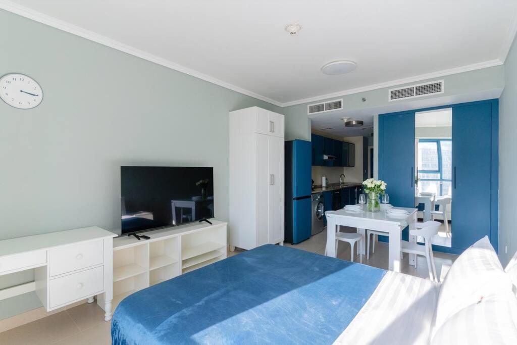 Amazing In Jlt Cluster C Apartment Dubai