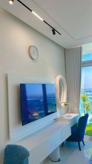 Modern On Golf Course - Damac Hills Apartment