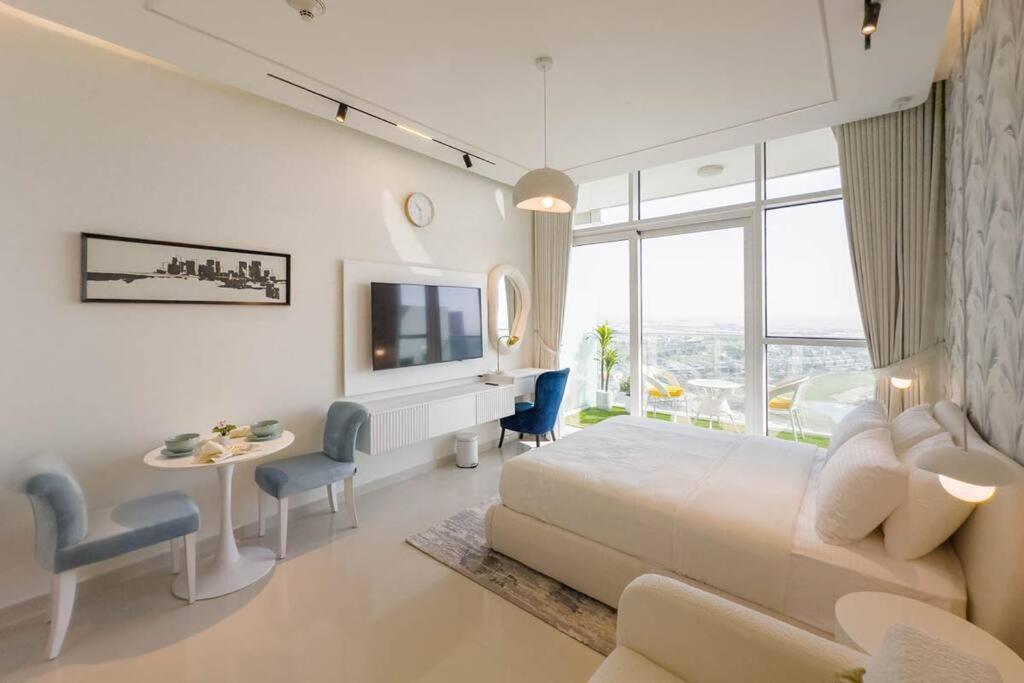 Modern On Golf Course - Damac Hills * Dubai