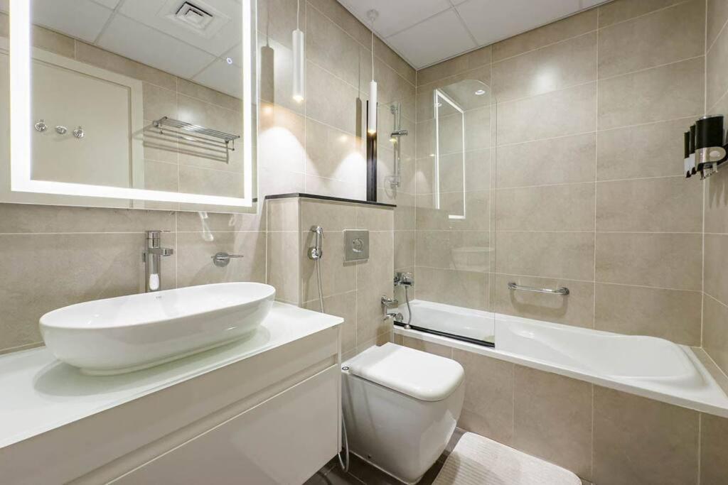 Modern On Golf Course - Damac Hills Apartment