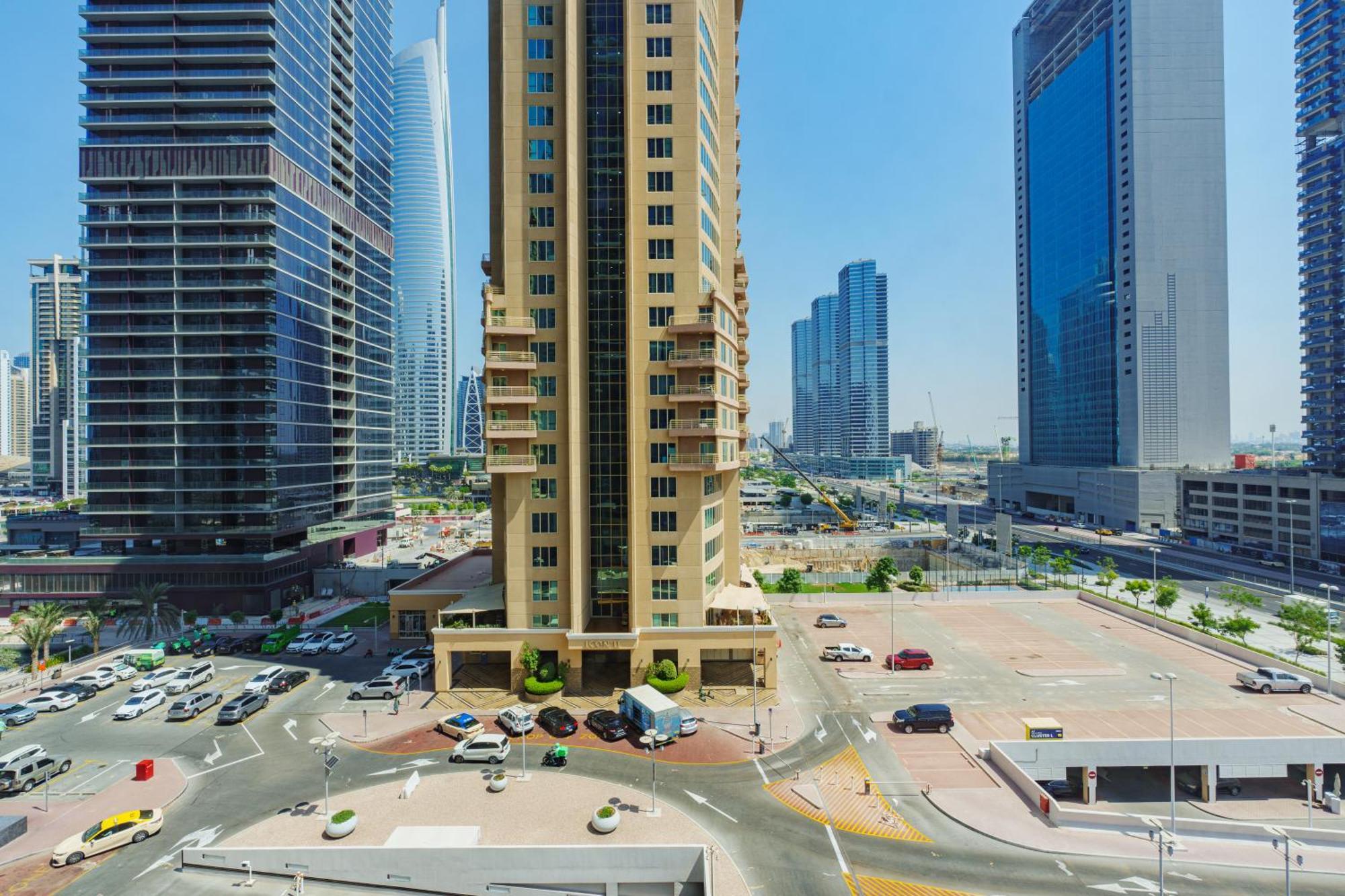 Lovely And In Me Do Re Jlt