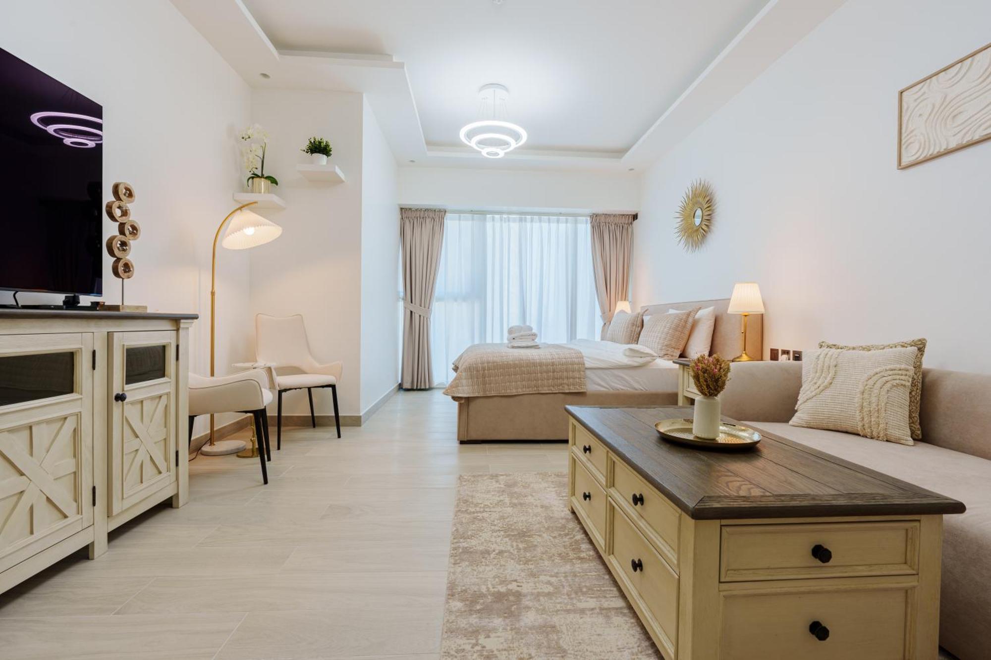 Lovely And In Me Do Re Jlt Apartment *