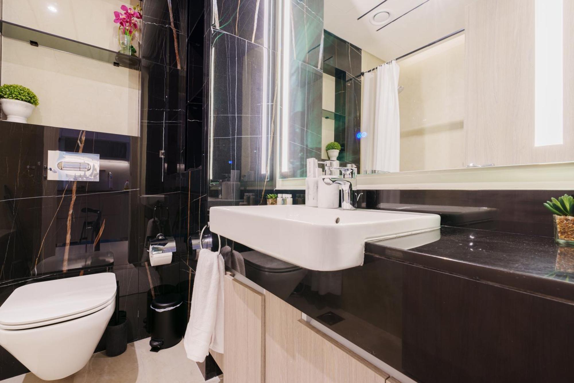 Lovely And In Me Do Re Jlt Apartment Dubai