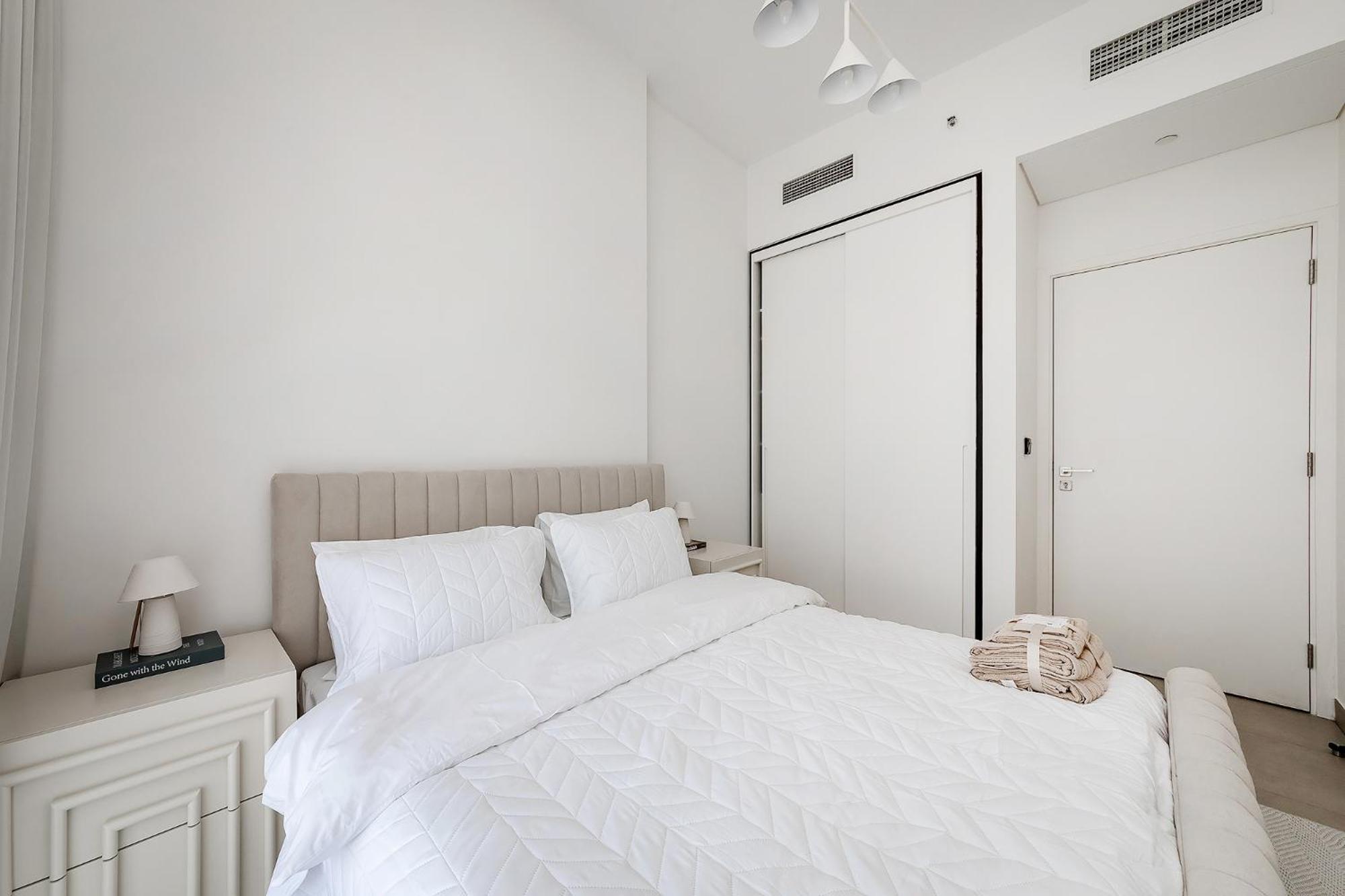 Deluxe 2br At Socio Hills Estate