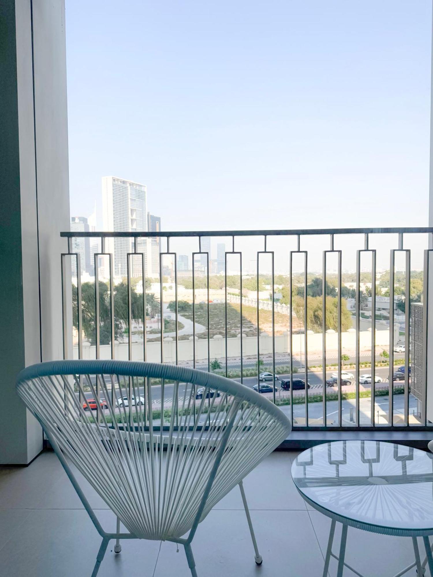 Ina Homes - 1bhk Downtown Views Direct Access To Mall Apartment