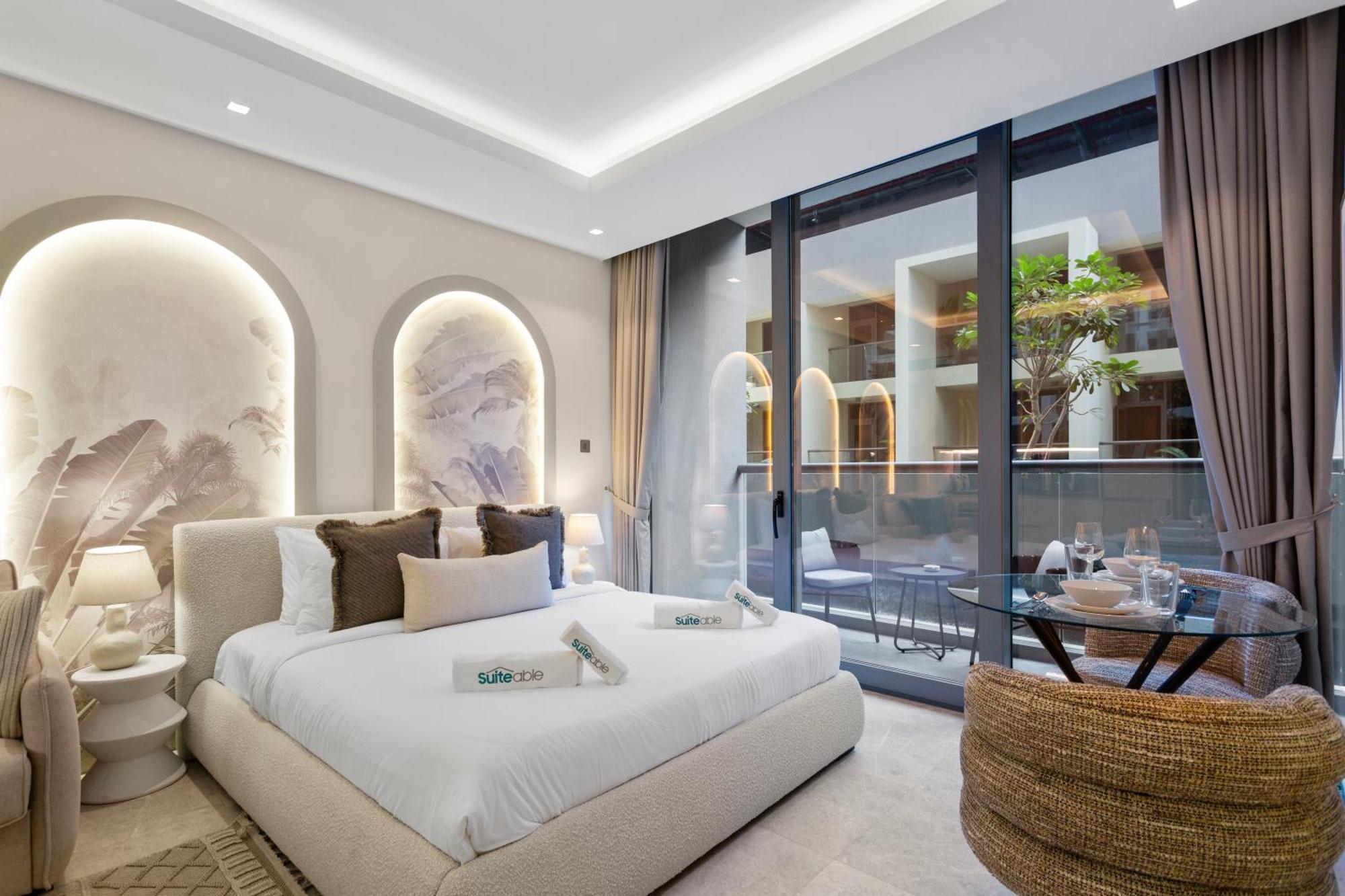 Luxury Living In The Heart Of Business Bay * Dubai