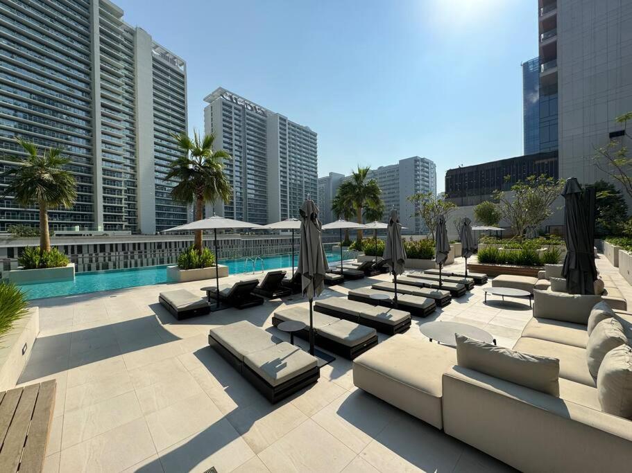 Luxury Living In The Heart Of Business Bay * Dubai