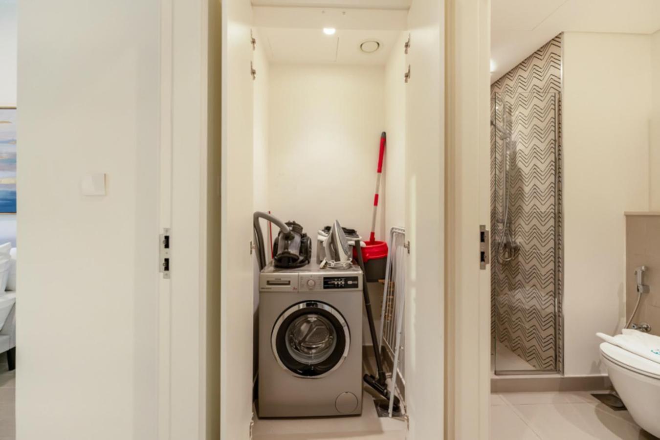 Apartment Fam Living - Golfville Block, Hills Estate *