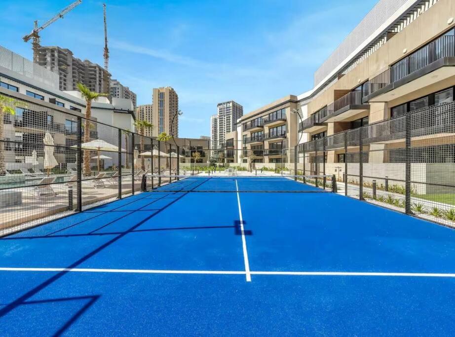 Luxury In Oakley Square Residences, Jvc Apartment