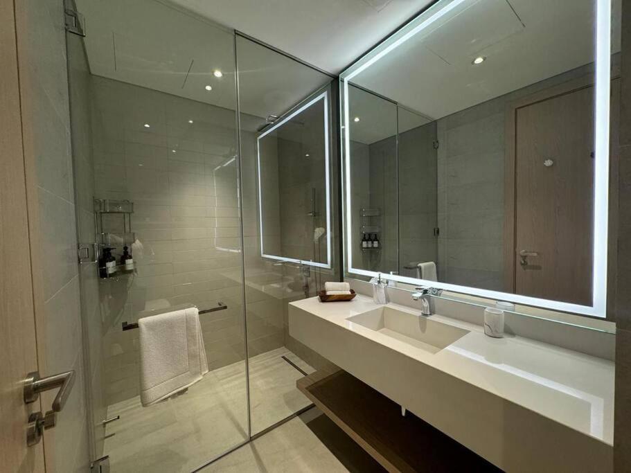 Luxury In Oakley Square Residences, Jvc