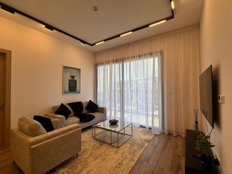 Luxury In Oakley Square Residences, Jvc