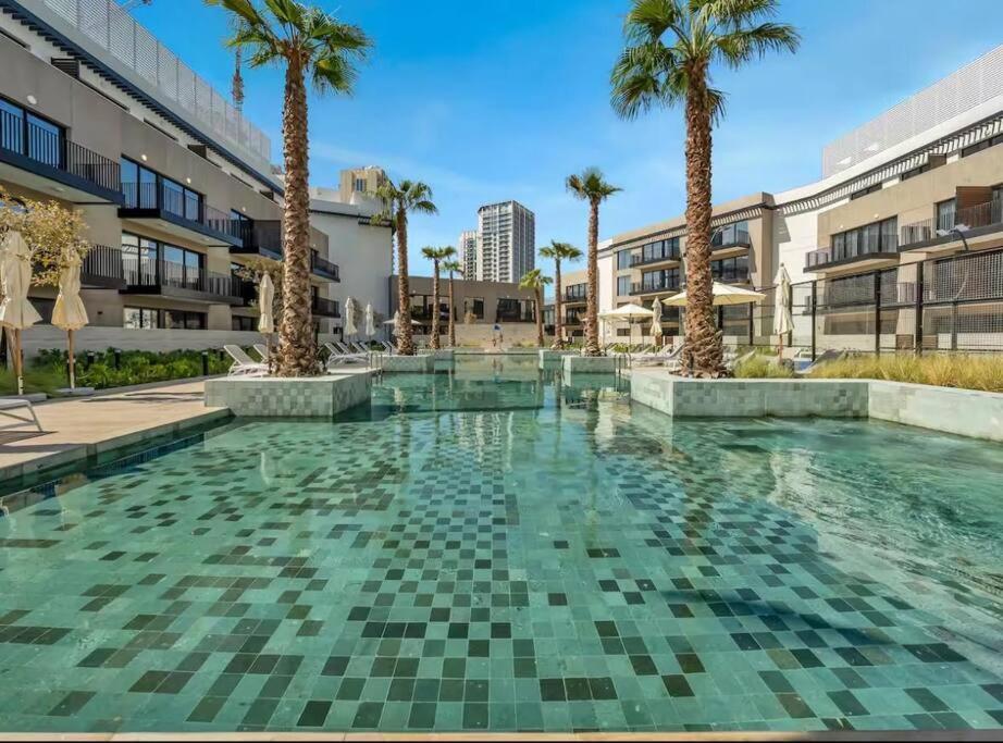 Luxury In Oakley Square Residences, Jvc *