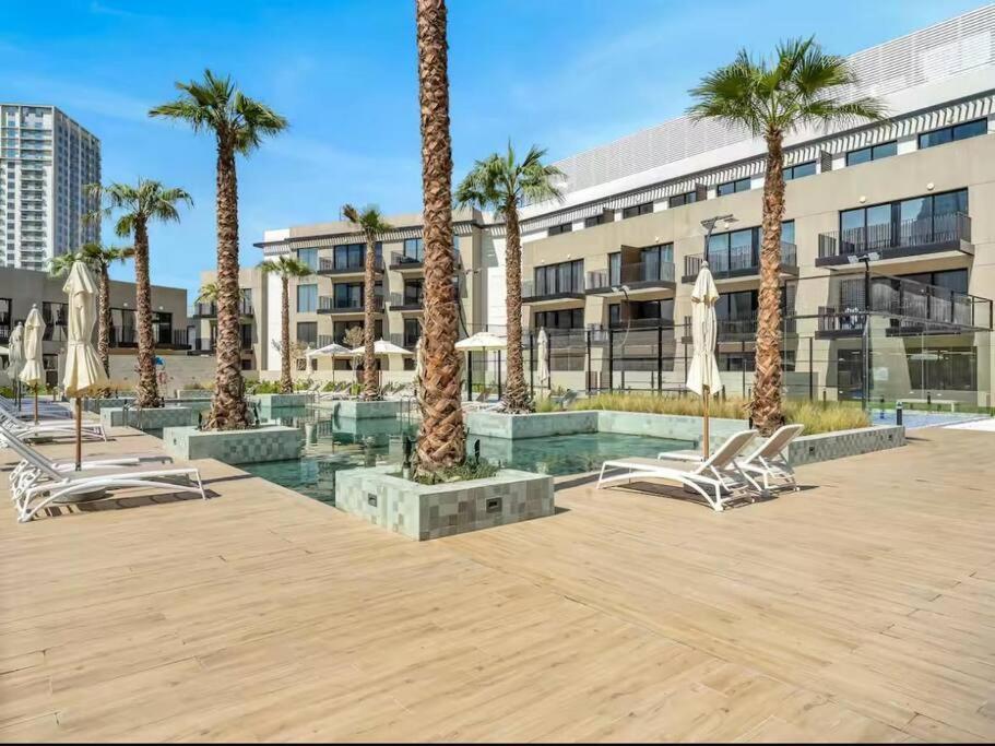 Luxury In Oakley Square Residences, Jvc