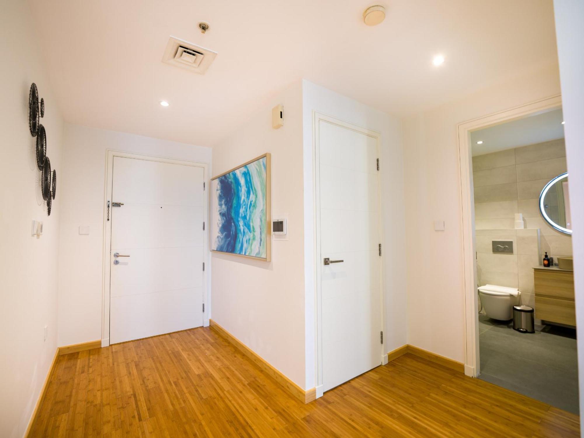 Easygo- Amazing 1bdr With View South Ridge- Downtown Apartment Dubai