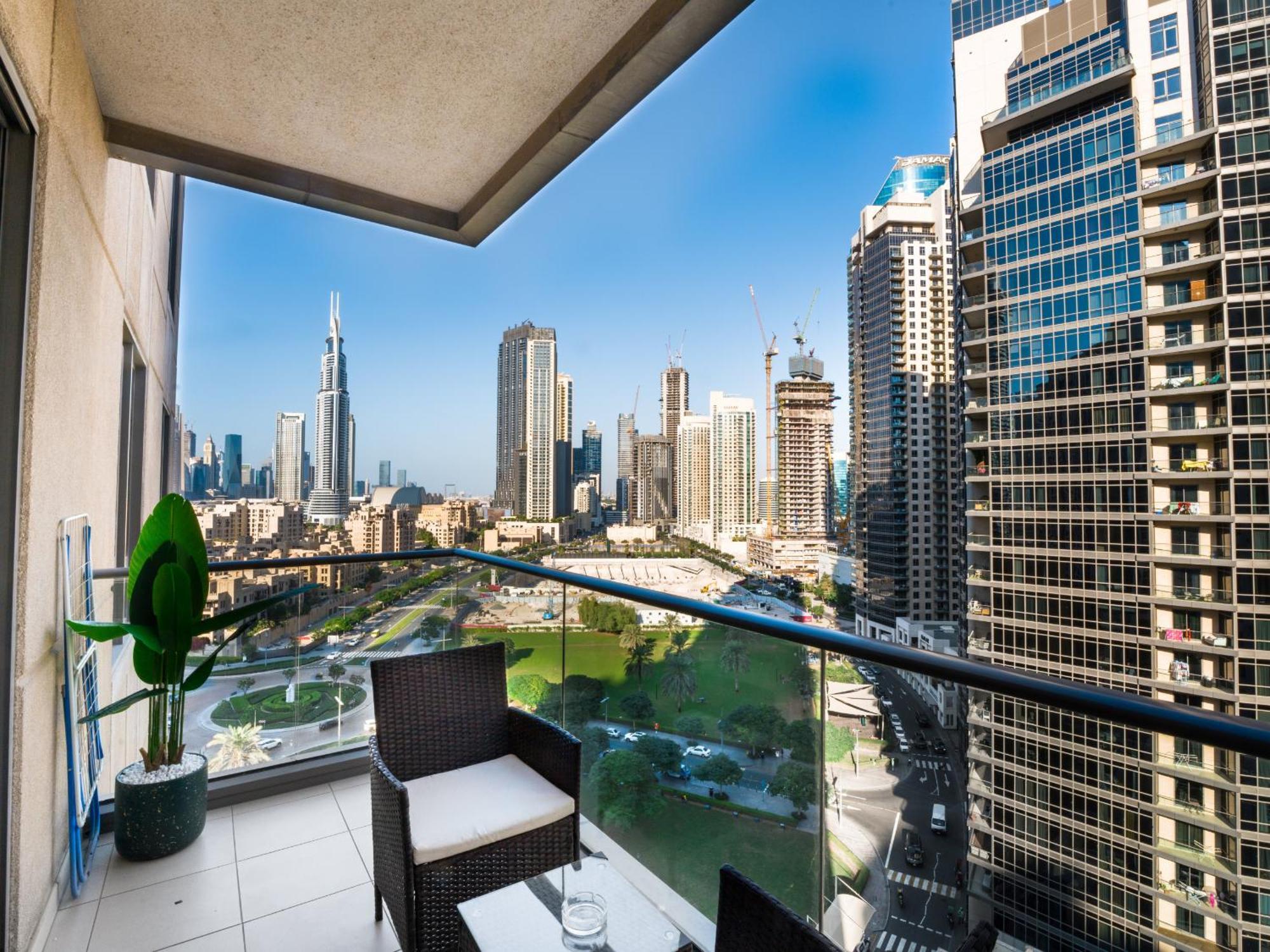 Easygo- Amazing 1bdr With View South Ridge- Downtown * Dubai