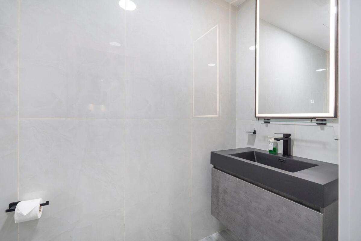 Vibrant 1-bedroom At Executive Bay A In Business Bay