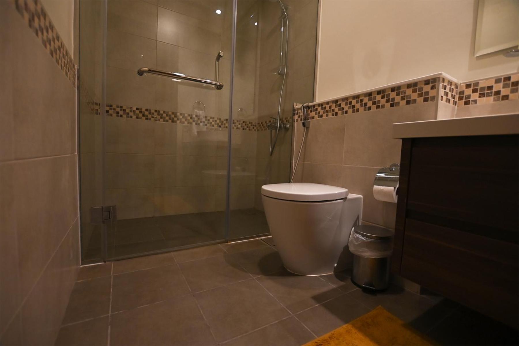 Brown Stone - Canal View Reva Dubai