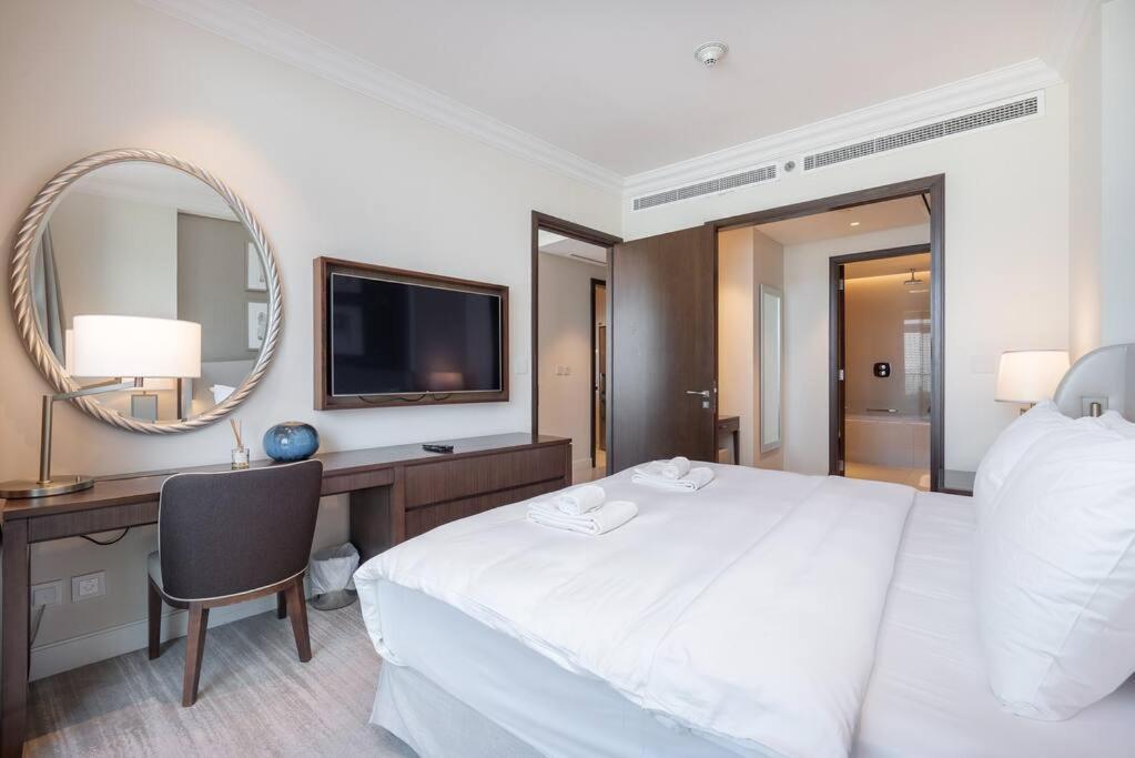 Luxury Living - Spectacular Burj Khalifa Views Apartment