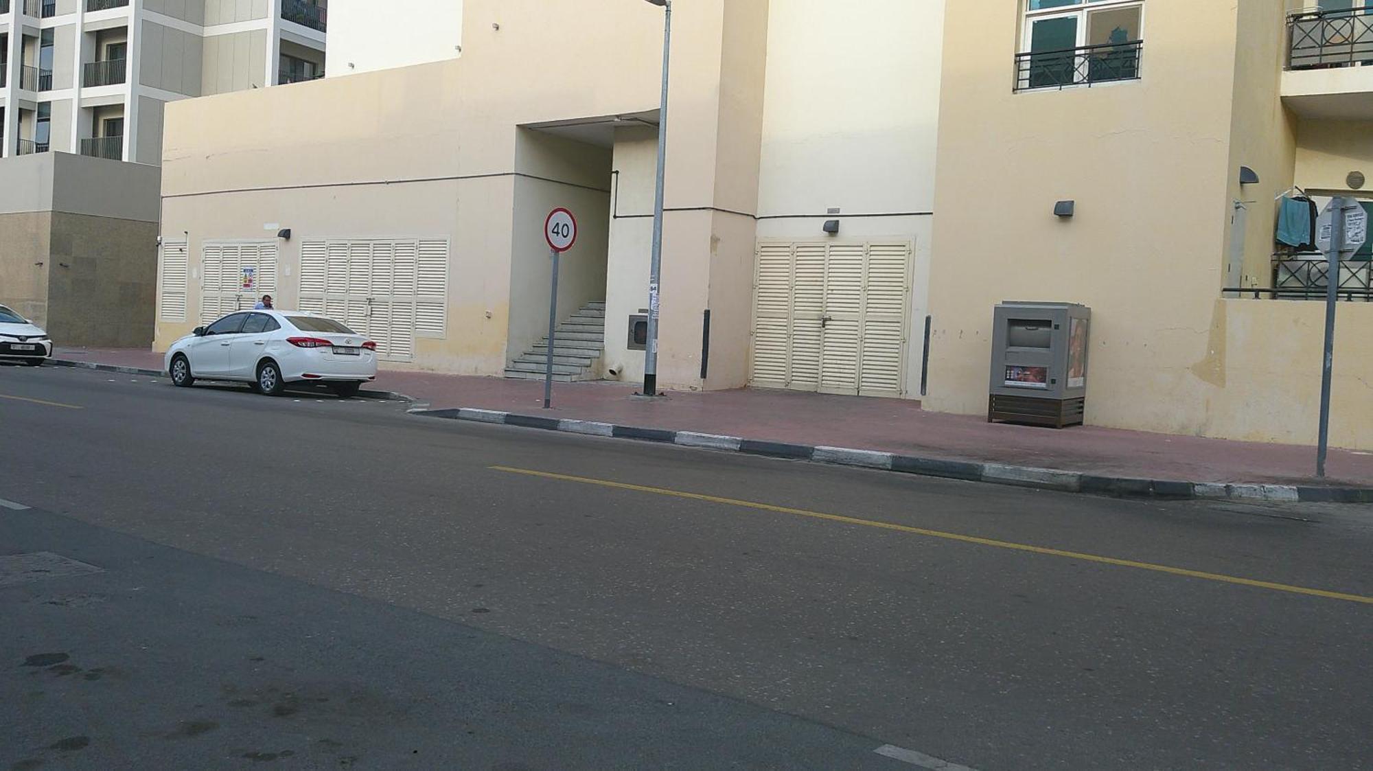 Inn Ruby Star Budget With Shared Washroom Access G06 Dubai