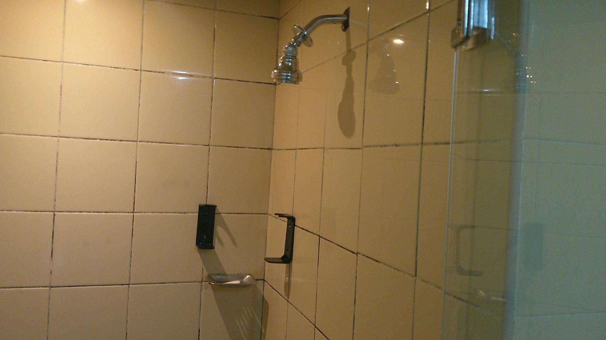 Ruby Star Budget With Shared Washroom Access G06 Inn *