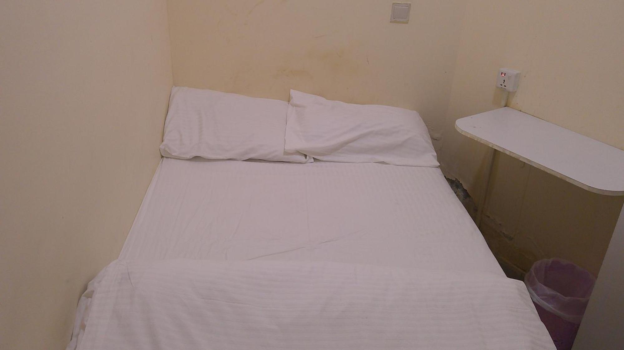 Ruby Star Budget With Shared Washroom Access G06 Inn