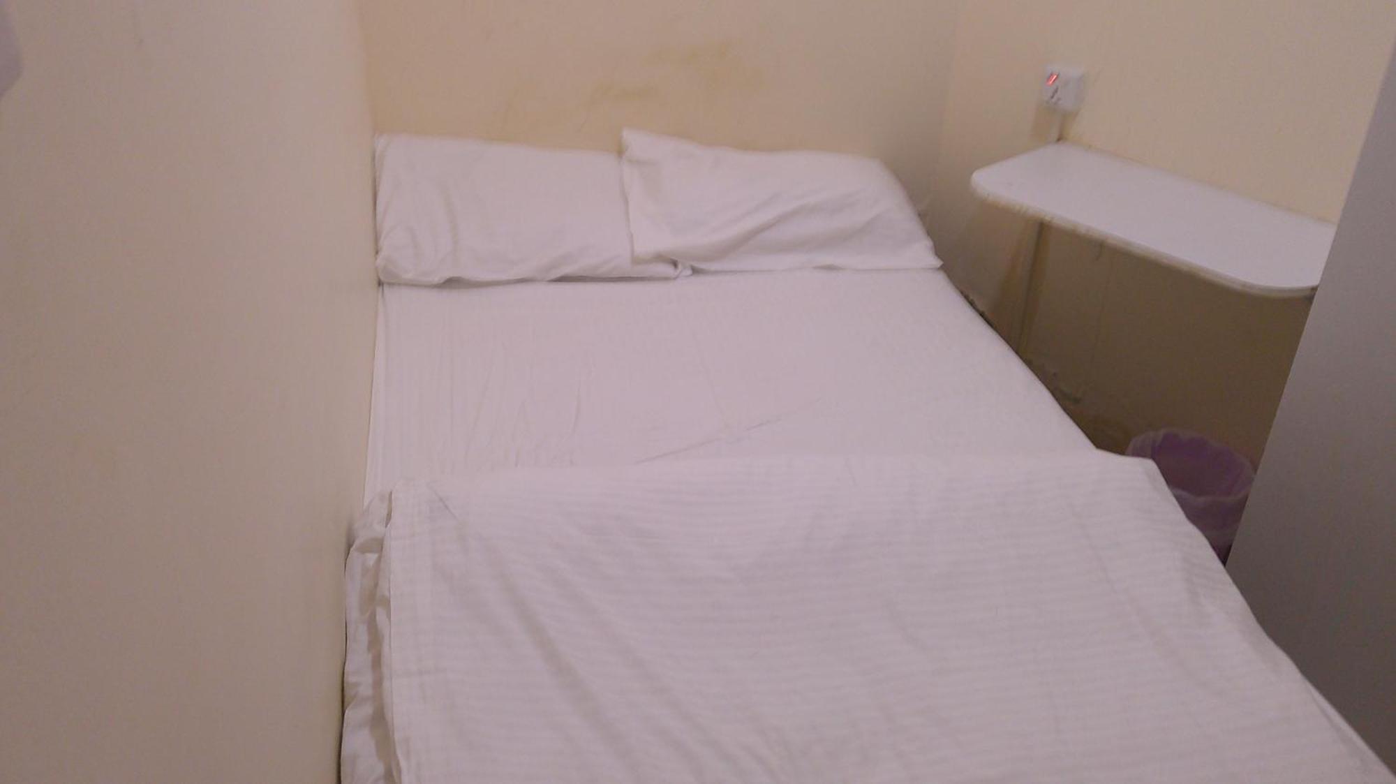 Inn Ruby Star Budget With Shared Washroom Access G06 Dubai