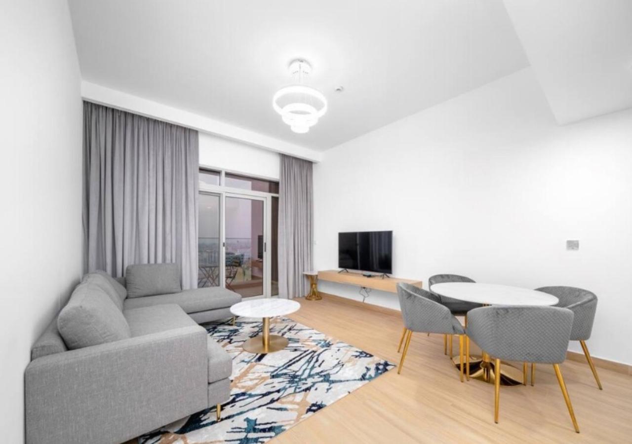 Apartment 151 Jumeirah Gardens *