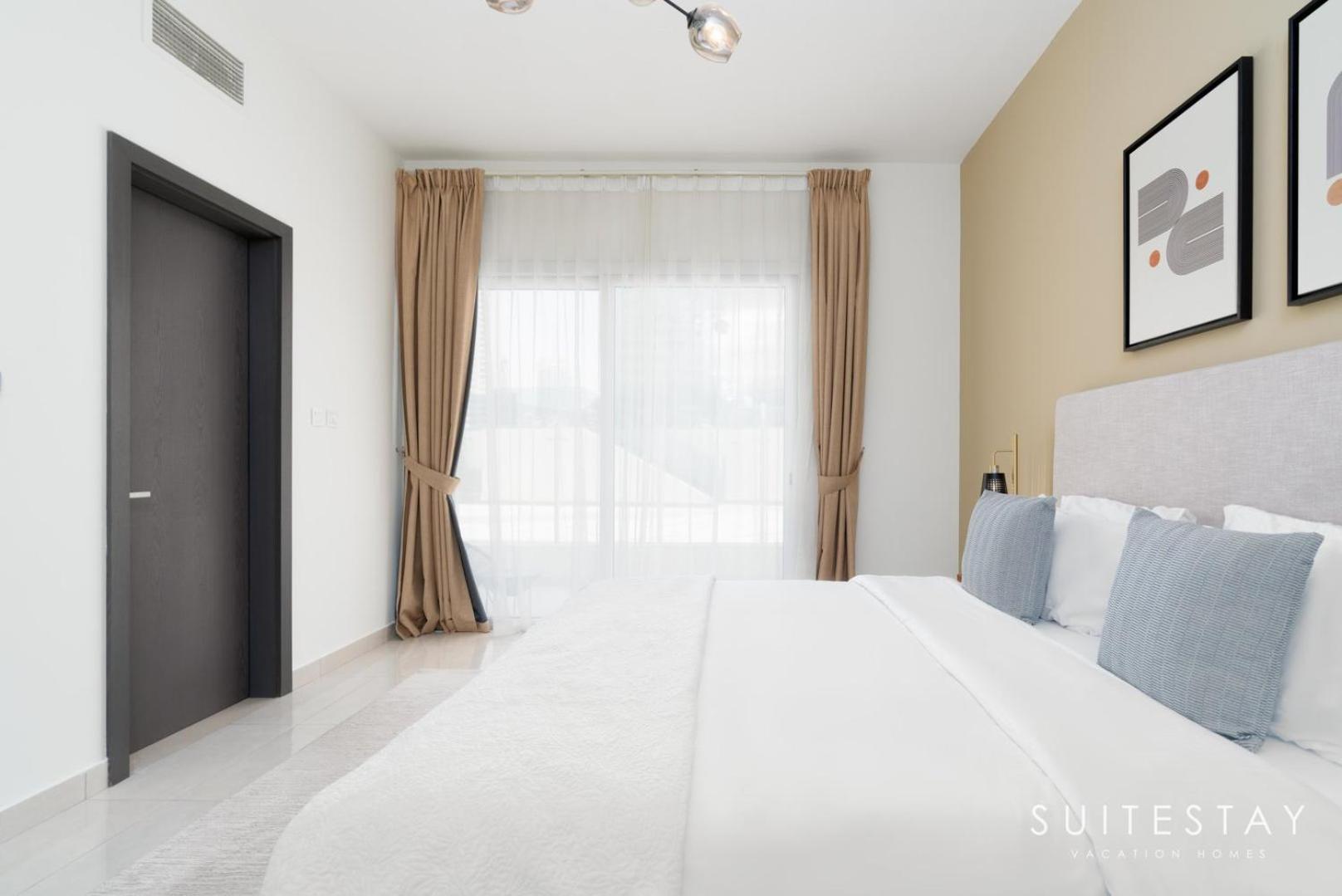 Apartment Spacious Centre With Large Balcony *