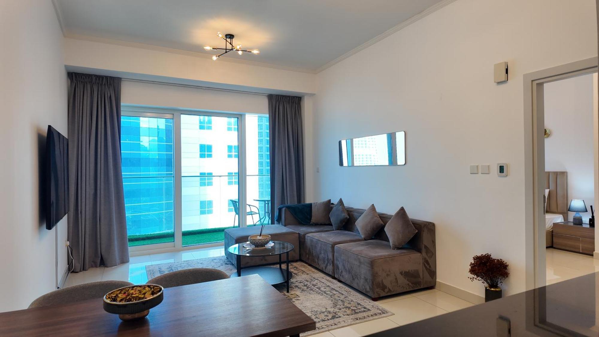 Apartment Damac Heights By Fendi
