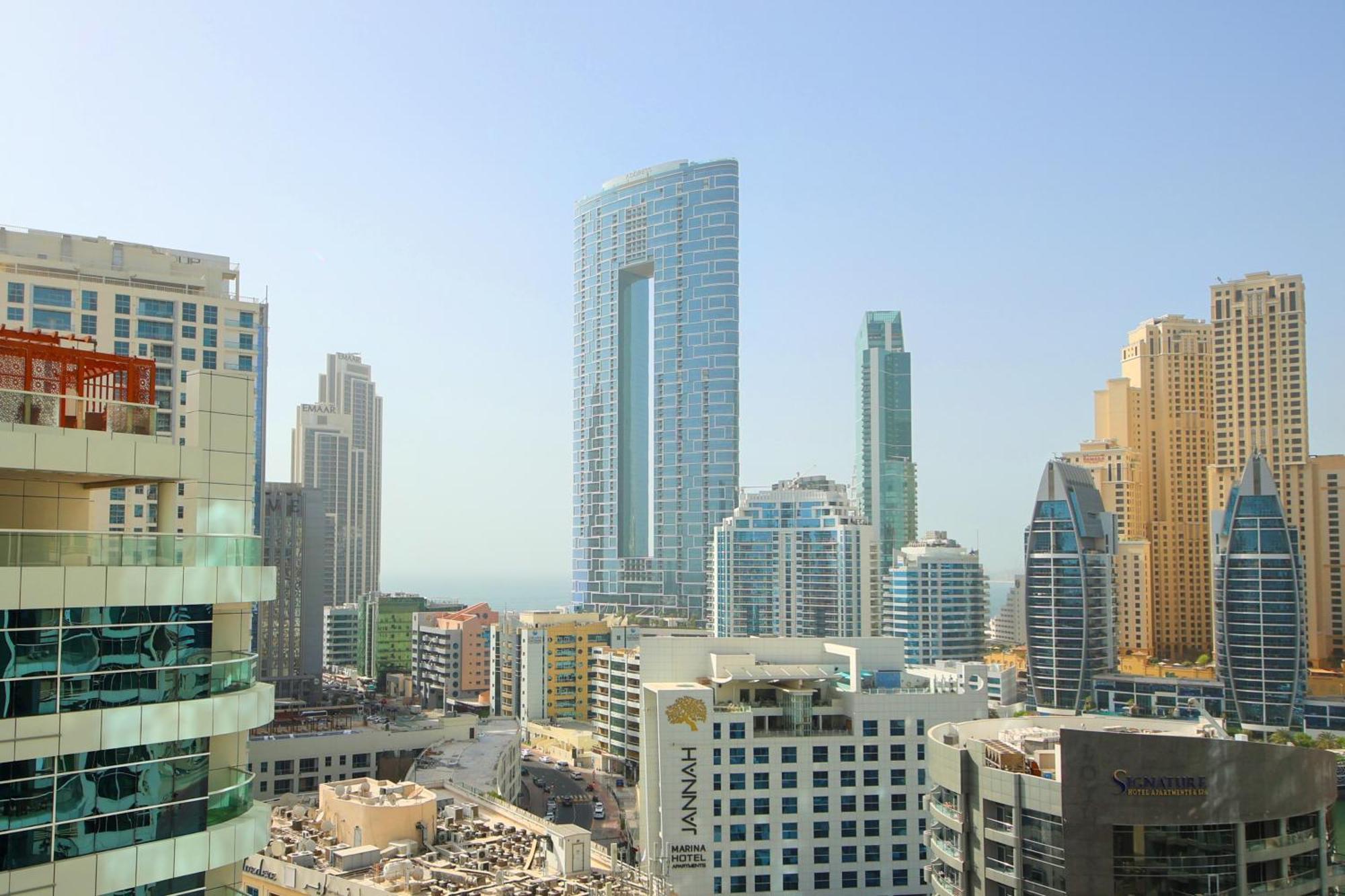 Luxurious 3b With Gorgeous Views Dubai