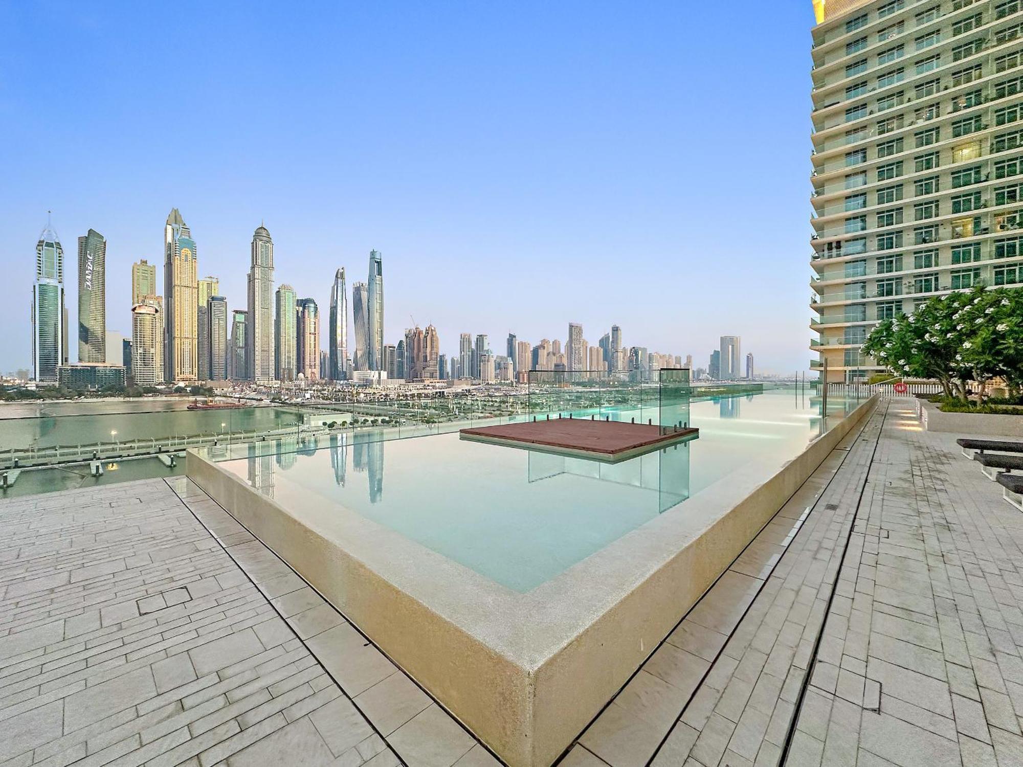 Vayk - Stunning 2 Bd In Emaar Beachfront With Beach Access Apartment *