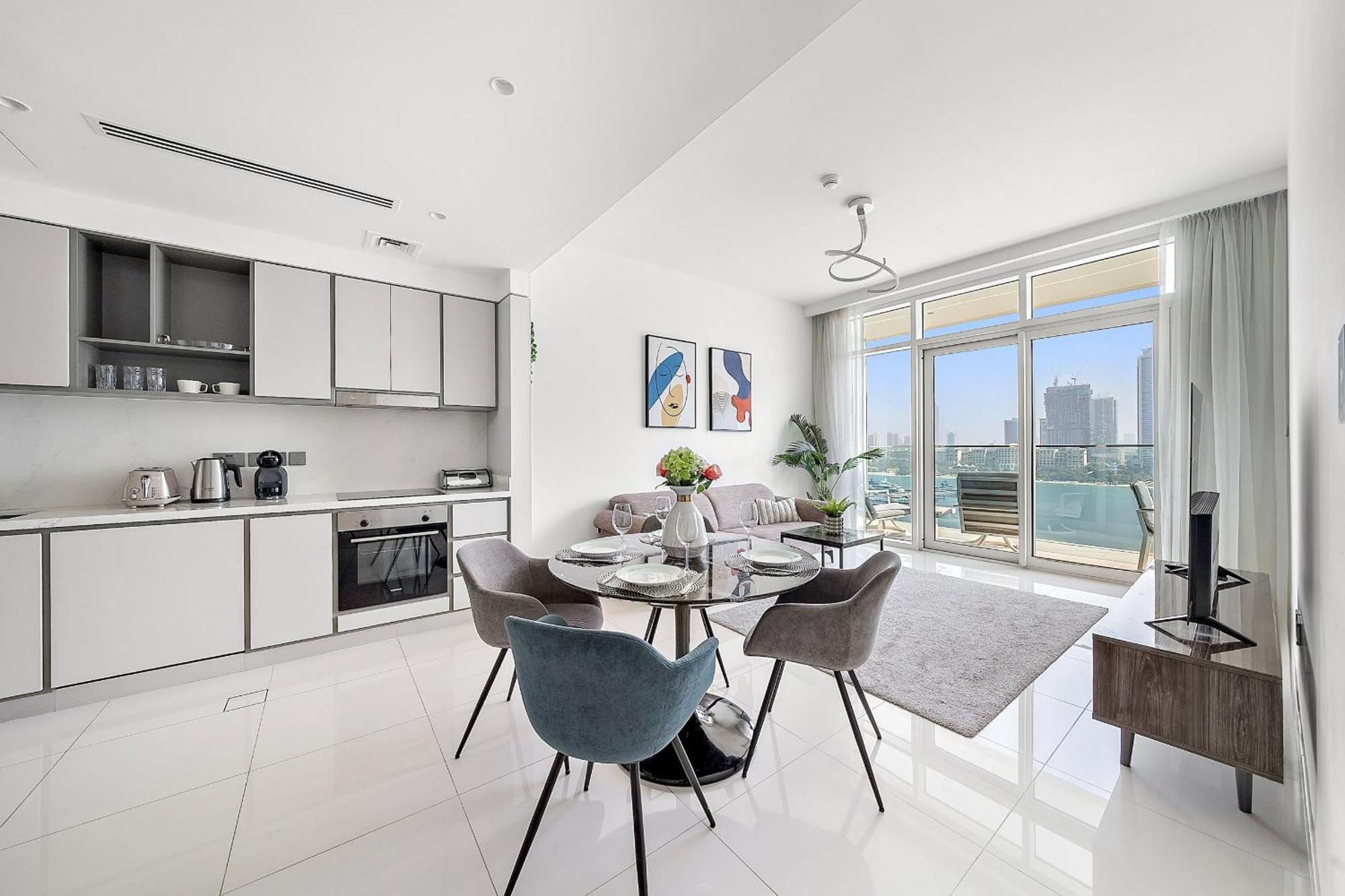 Vayk - Stunning 2 Bd In Emaar Beachfront With Beach Access Apartment