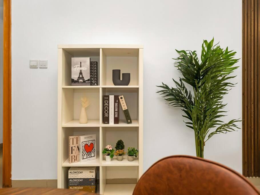 Spacious In The Heart Of Marina W Seaview Apartment *