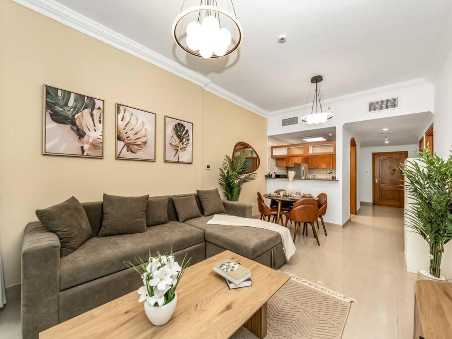 Spacious In The Heart Of Marina W Seaview Dubai