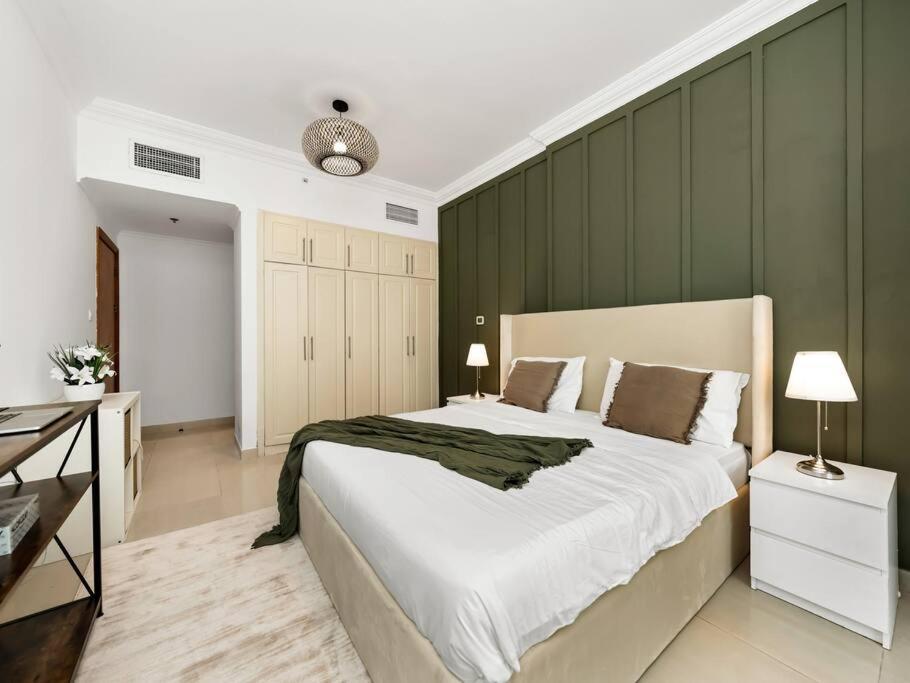 Spacious In The Heart Of Marina W Seaview Dubai