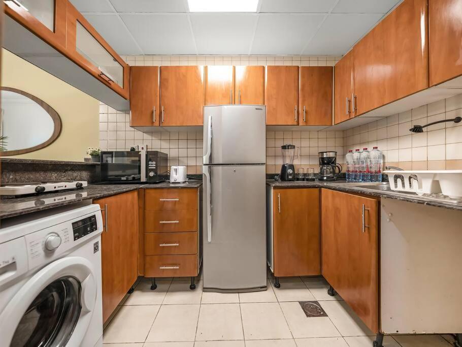 Spacious In The Heart Of Marina W Seaview Apartment *