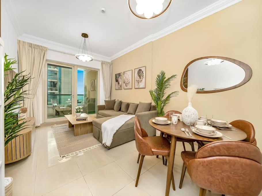 Spacious In The Heart Of Marina W Seaview Apartment Dubai