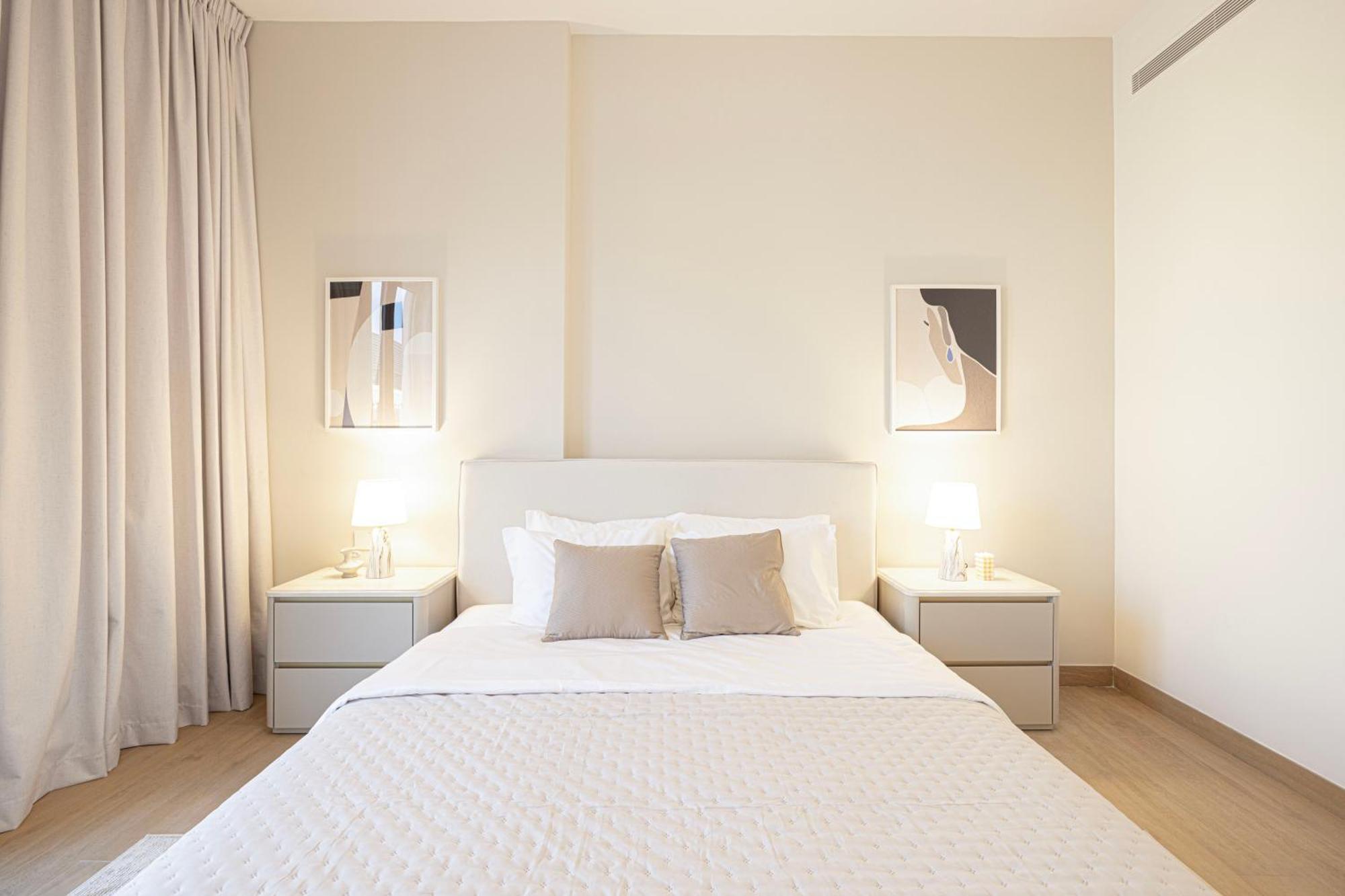 2br La Rive B2 Next To La * Dubai